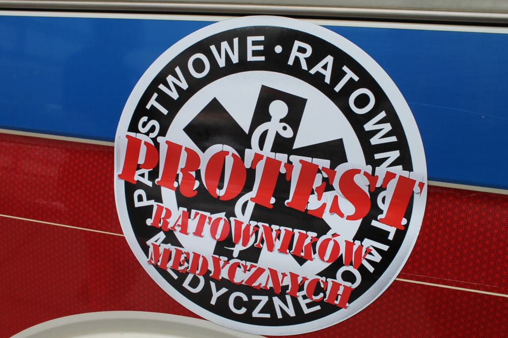 Październik miesiącem bez ratownika. Medycy zaostrzają protest