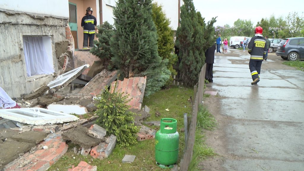 Wybuch gazu w Komornikach. 76-latek z poważnymi poparzeniami (WIDEO)