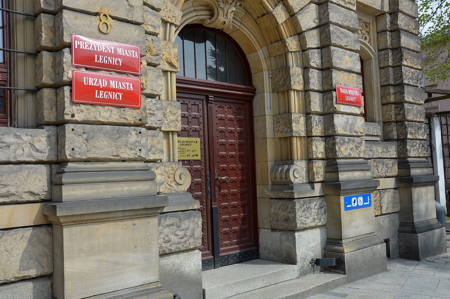 Sztab kryzysowy bezpieczny, prezydent wraca za biurko