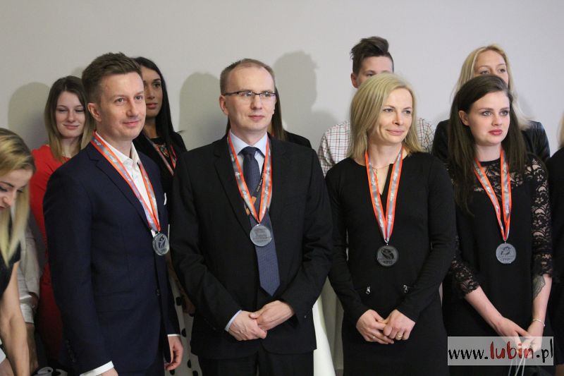 Lubińskie szczypiornistki wizytówką KGHM-u (WIDEO)