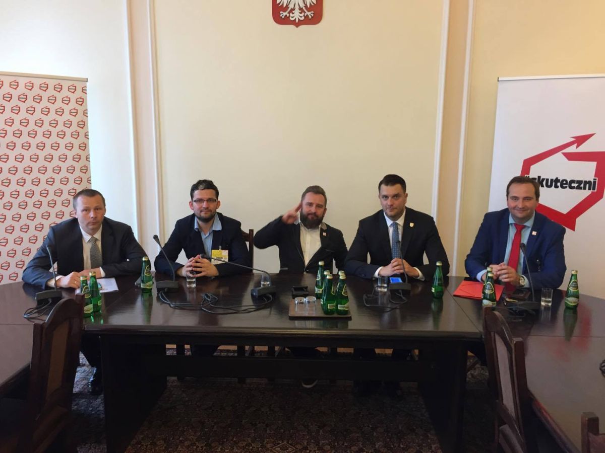 Bezpartyjni łączą siły z Liroyem?