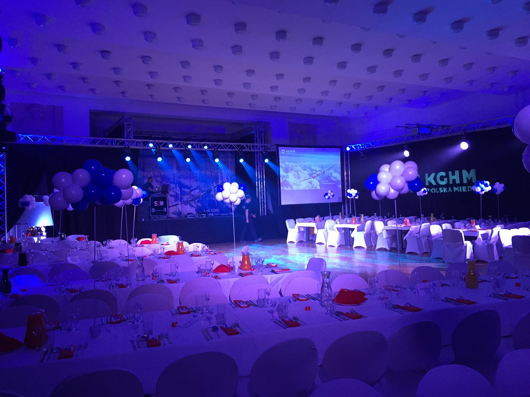 Szef HM Głogów stracił pracę. Za imprezę z „motywem smoleńskim” (WIDEO)