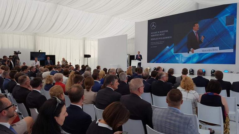 Mercedesa czas zacząć! Ruszyła budowa fabryki (WIDEO)