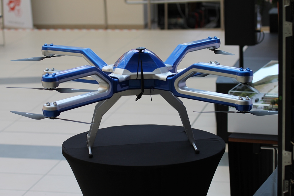 Zmiana prawa doda dronom skrzydeł (WIDEO, FOTO)