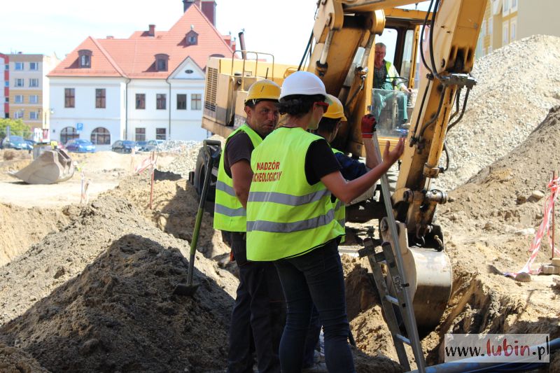 Odkryli stare piwnice, prace wstrzymane (FOTO)