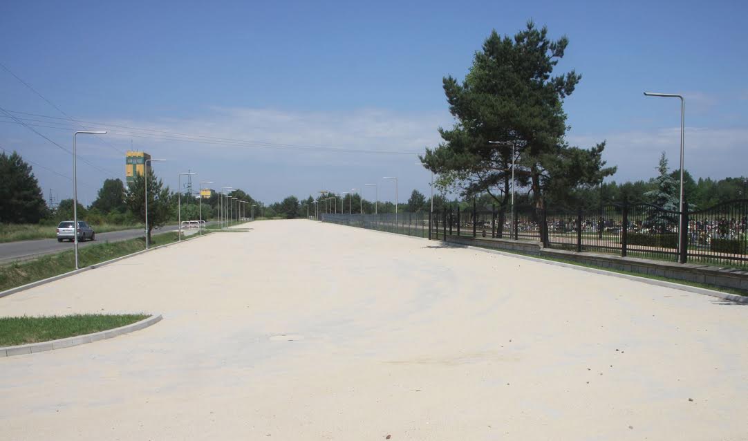Nowy parking przy polkowickim cmentarzu