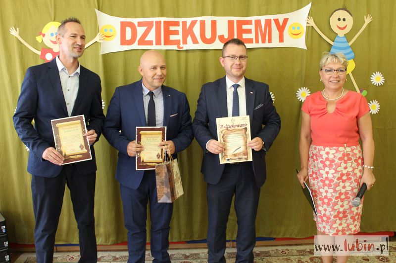 Liczyły pieniądze, teraz będą służyć dzieciom