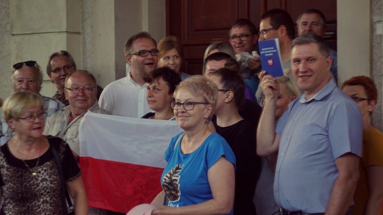 Głogowianie stanęli w obronie Sądu Najwyższego (FOTO)