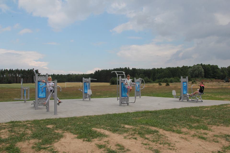 W Grębocicach montują, budują i ocieplają