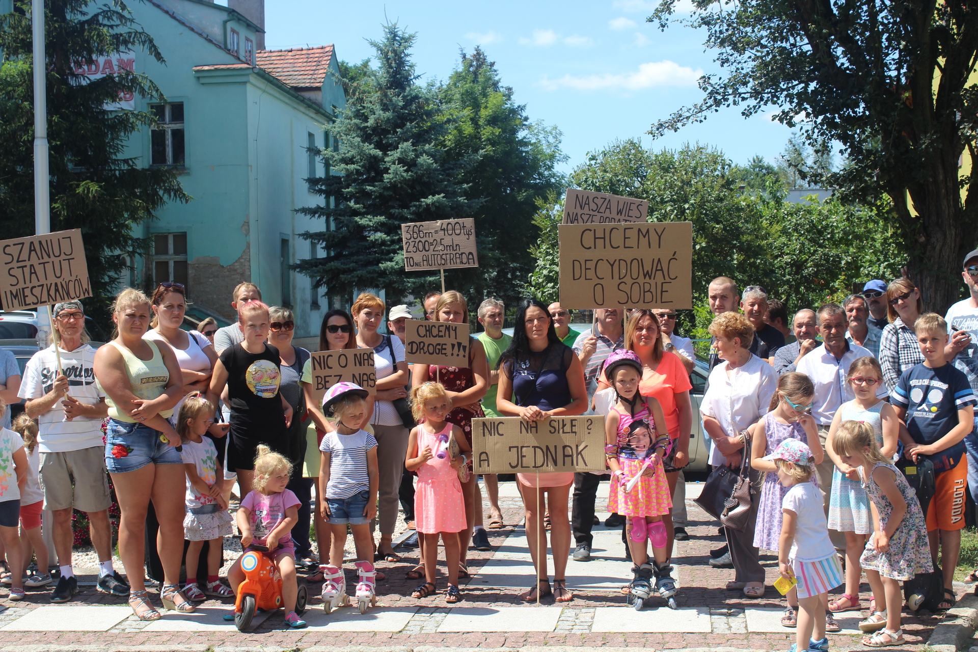 Awantura o drogę w Parchowie (WIDEO) (FOTO)