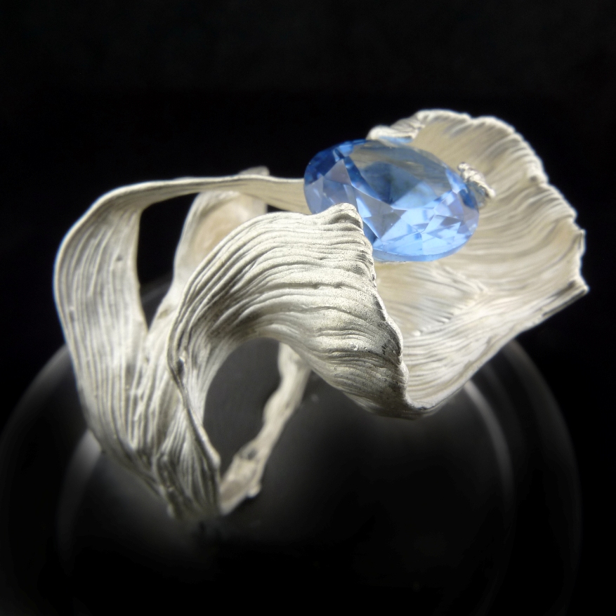 Po drugiej stronie lustra