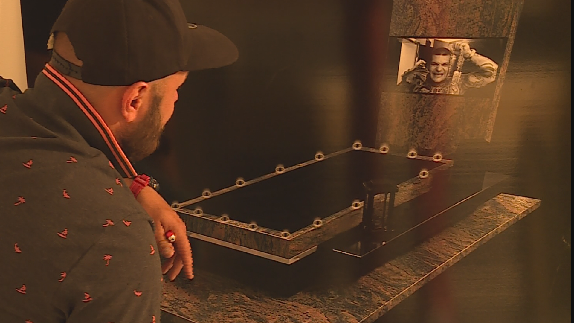 Popek będzie pochowany za życia (WIDEO)