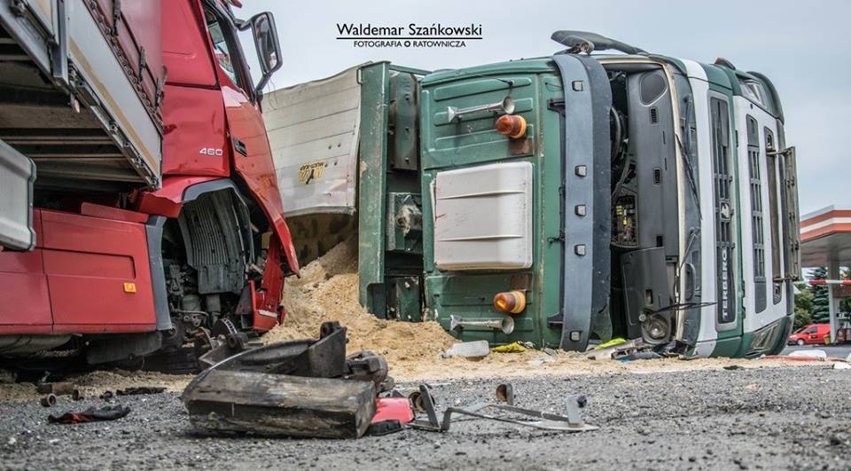 Ciężarówką w ciężarówkę