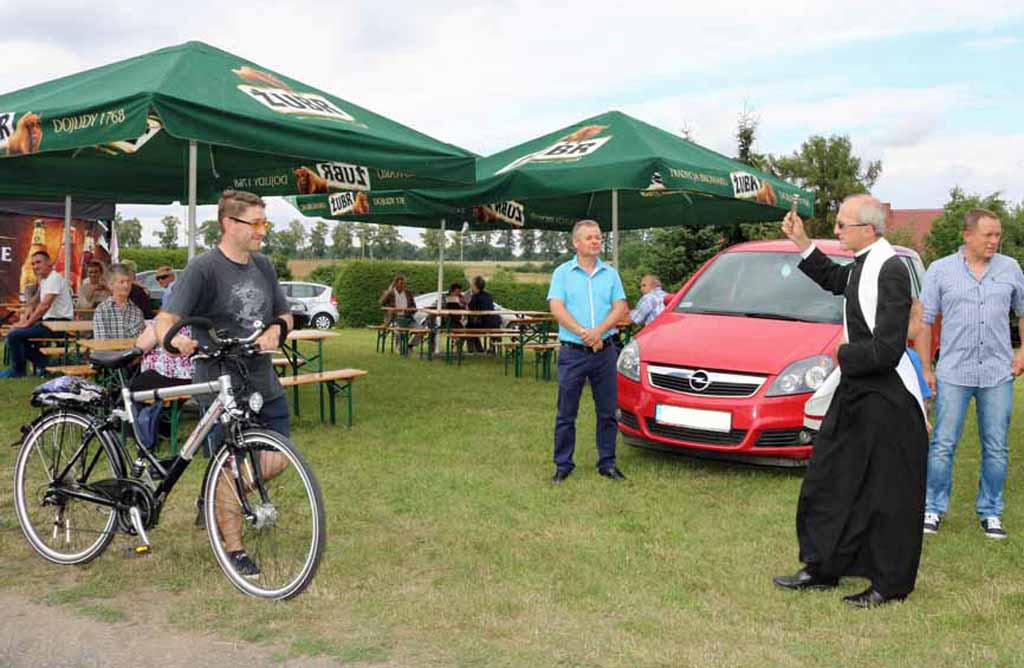 Z Myślinowa wyjechali poświęconymi autami (WIDEO)