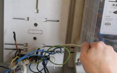 Ciągnęli prąd na lewo