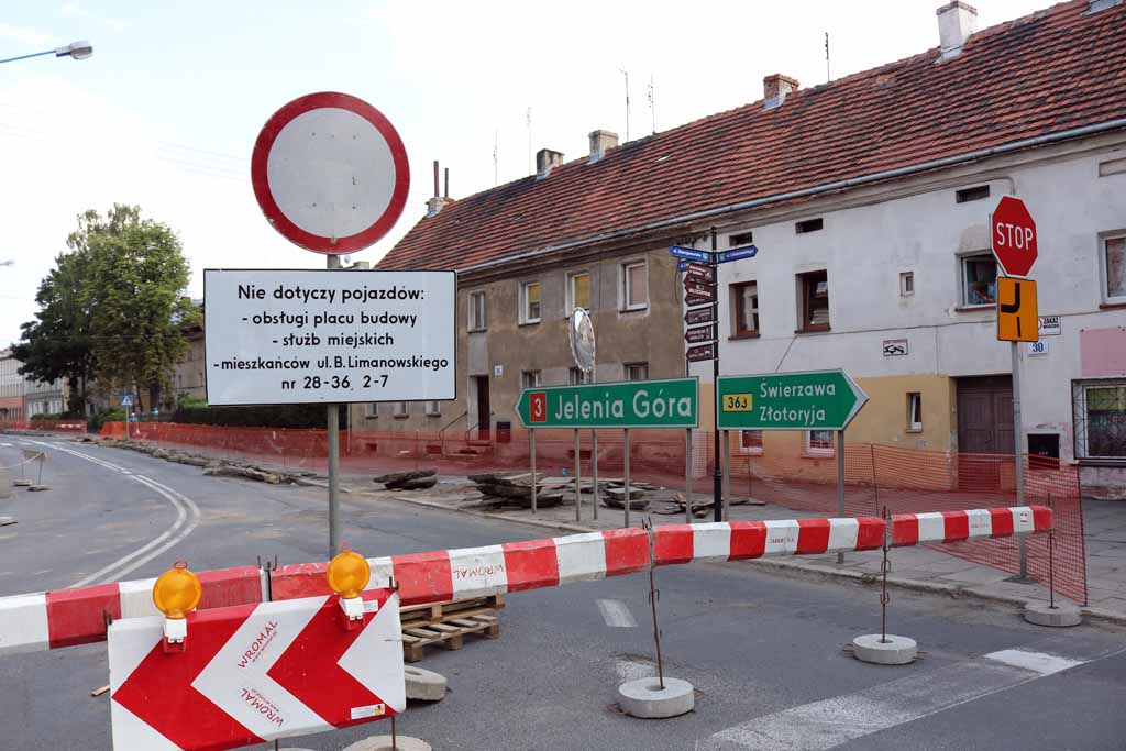 Główne ulice rozkopane. Obowiązują objazdy