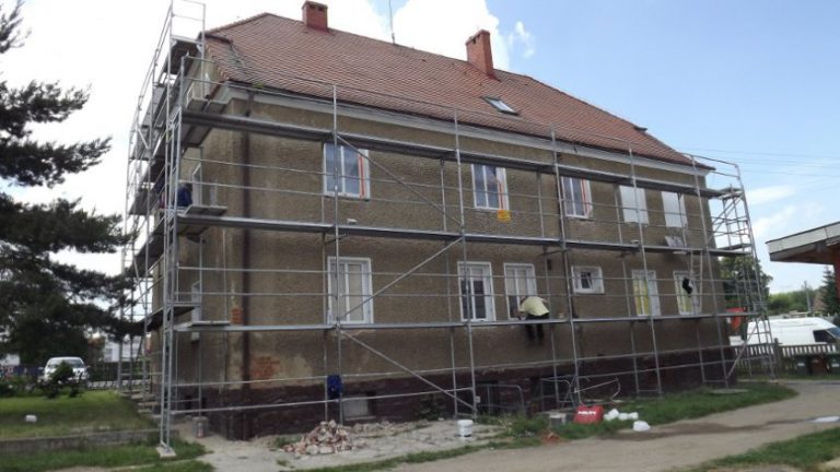 Trwa remont urzędu gminy w Krotoszycach