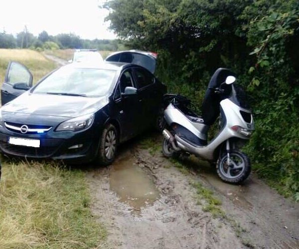 Podczas ucieczki rozbił lusterko w radiowozie