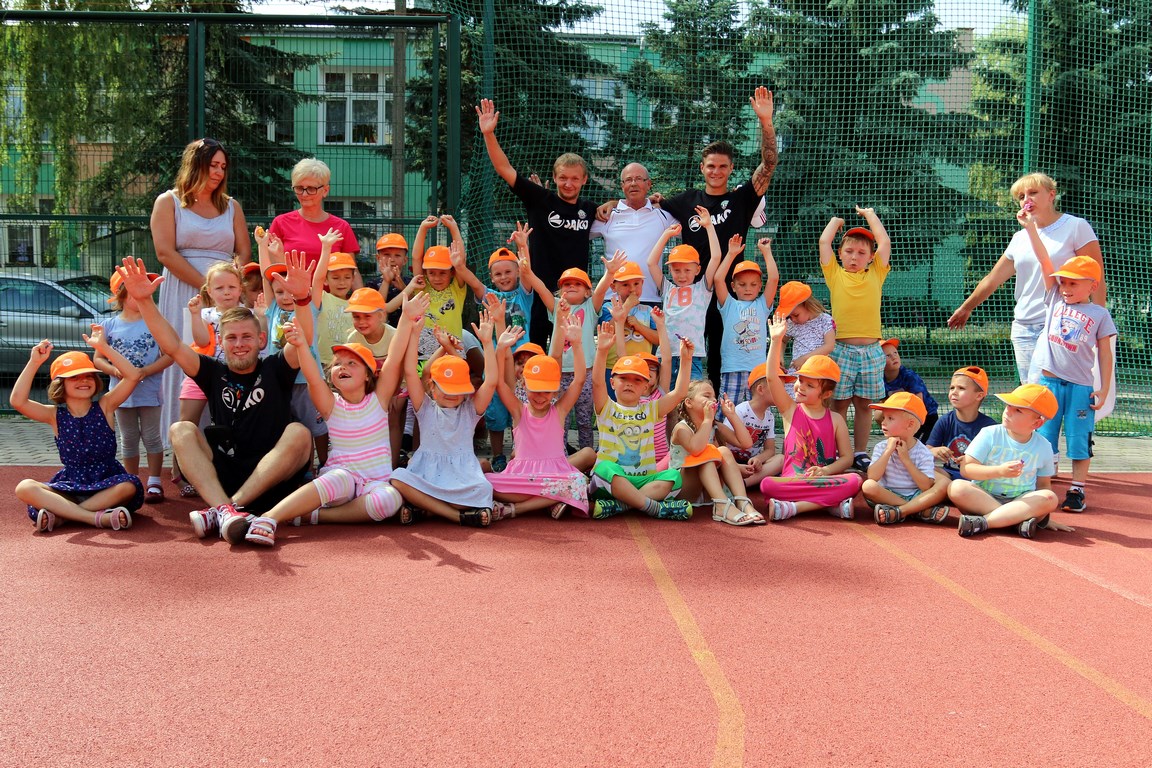 Piłkarze w przedszkolu (FOTO)