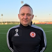 Pięć bramek Stępińskiego daje pozycje lidera