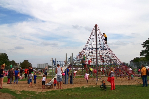 Legniczanie budują własną piramidę