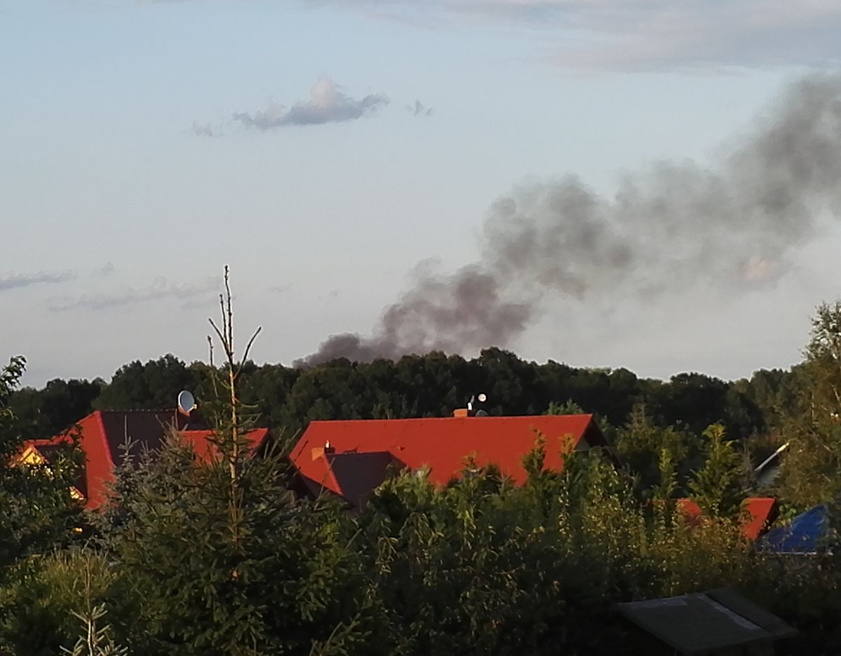 Kolejny raz płonie składowisko w Kłopotowie (WIDEO)