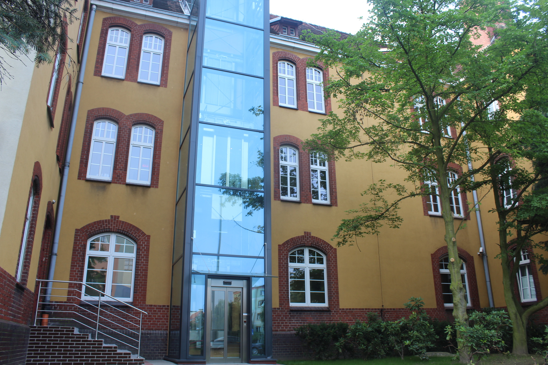 Windą do głogowskiego starostwa (WIDEO)