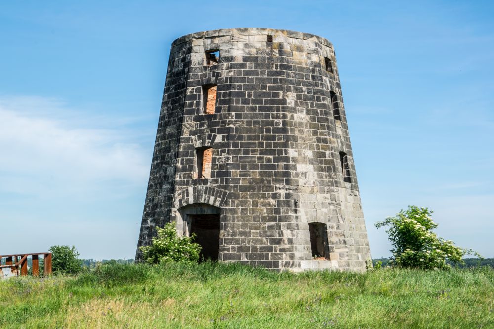 Chcą odnowić zabytkowy wiatrak w Radziechowie