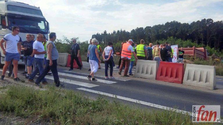 Znów blokowali krajową „trójkę” domagając się zaległych pensji (AKTUALIZACJA)