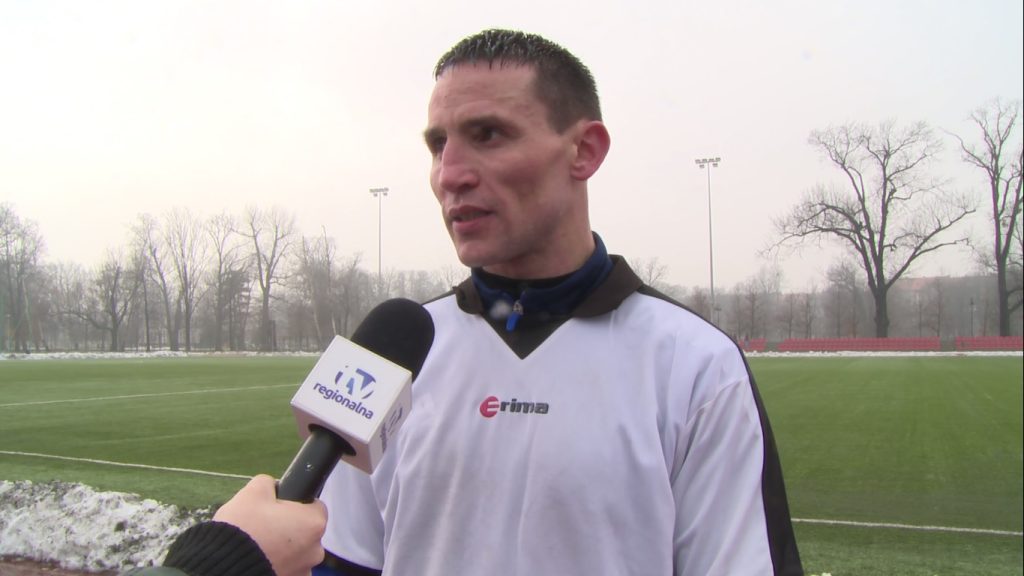 Akacki: Sześciu podstawowych graczy bawiło się na weselu