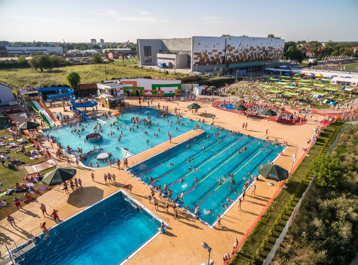 Z lotu ptaka: baseny RCS w Lubinie (WIDEO)