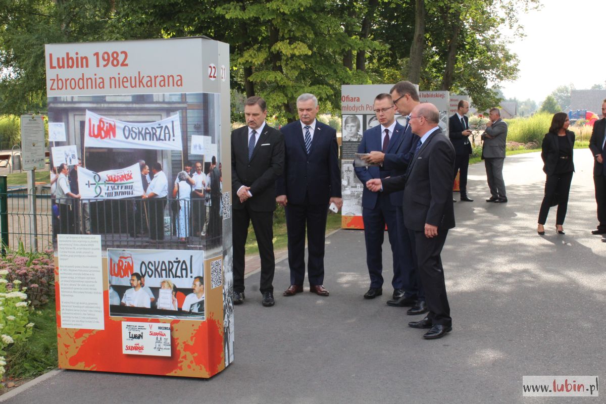 Fotograficzny hołd dla poległych lubinian (FOTO)