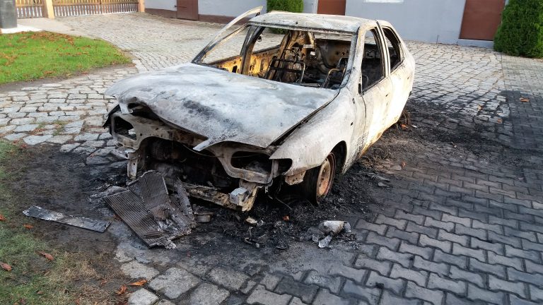 Podpalił auto i uciekł. Sprawca już zatrzymany
