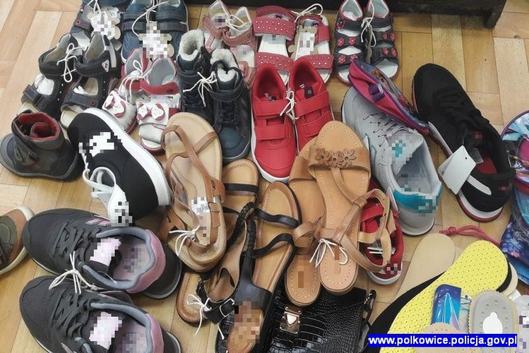 Kradła buty ze swojego zakładu pracy (WIDEO)