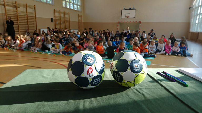 W Szklarach promowali piłkę ręczną