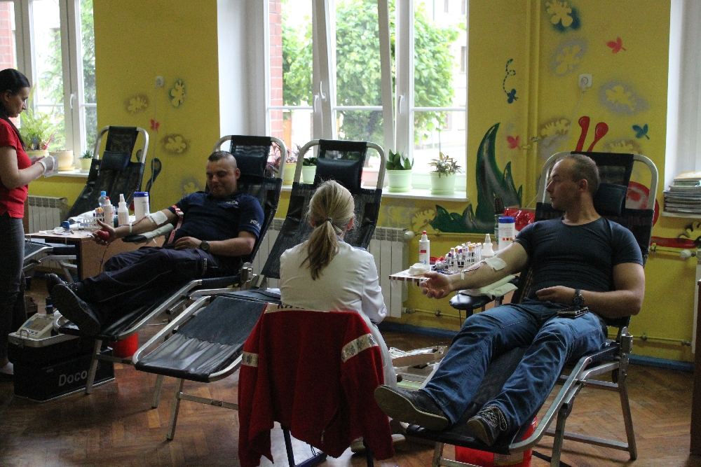 Podzielili się bezcennym lekiem (FOTO)