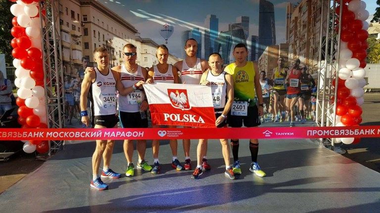 Maratończycy wracają z Moskwy
