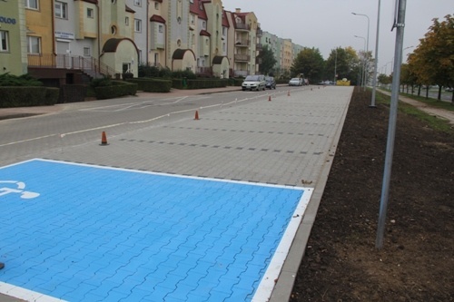 Legnica: Więcej parkingów na Piekarach