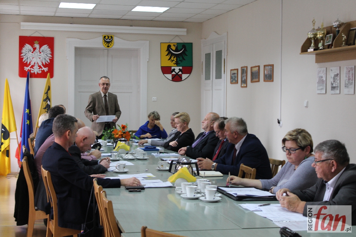 Powiat spłaci długi nieistniejącego ZOZ-u (FOTO)