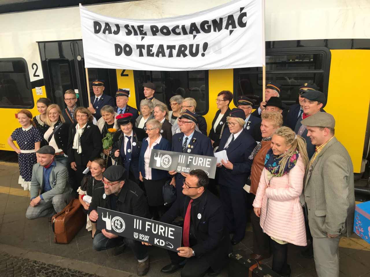 Modrzejewska jeździ koleją