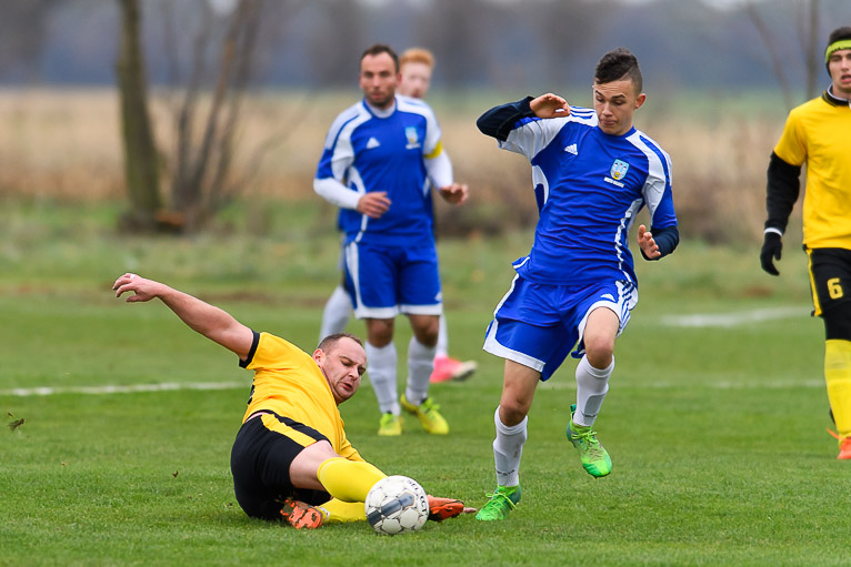 Niespodzianki nie było, dziewiąta wygrana Chojnowianki (FOTO)