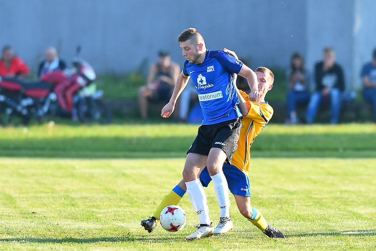 Pewna wygrana Mewy w Miłkowicach (FOTO)