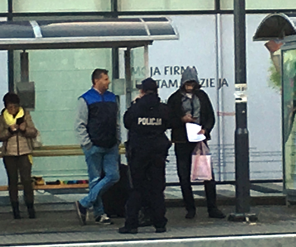 Alarm z powodu walizki. Pasażerowie bali się eksplozji