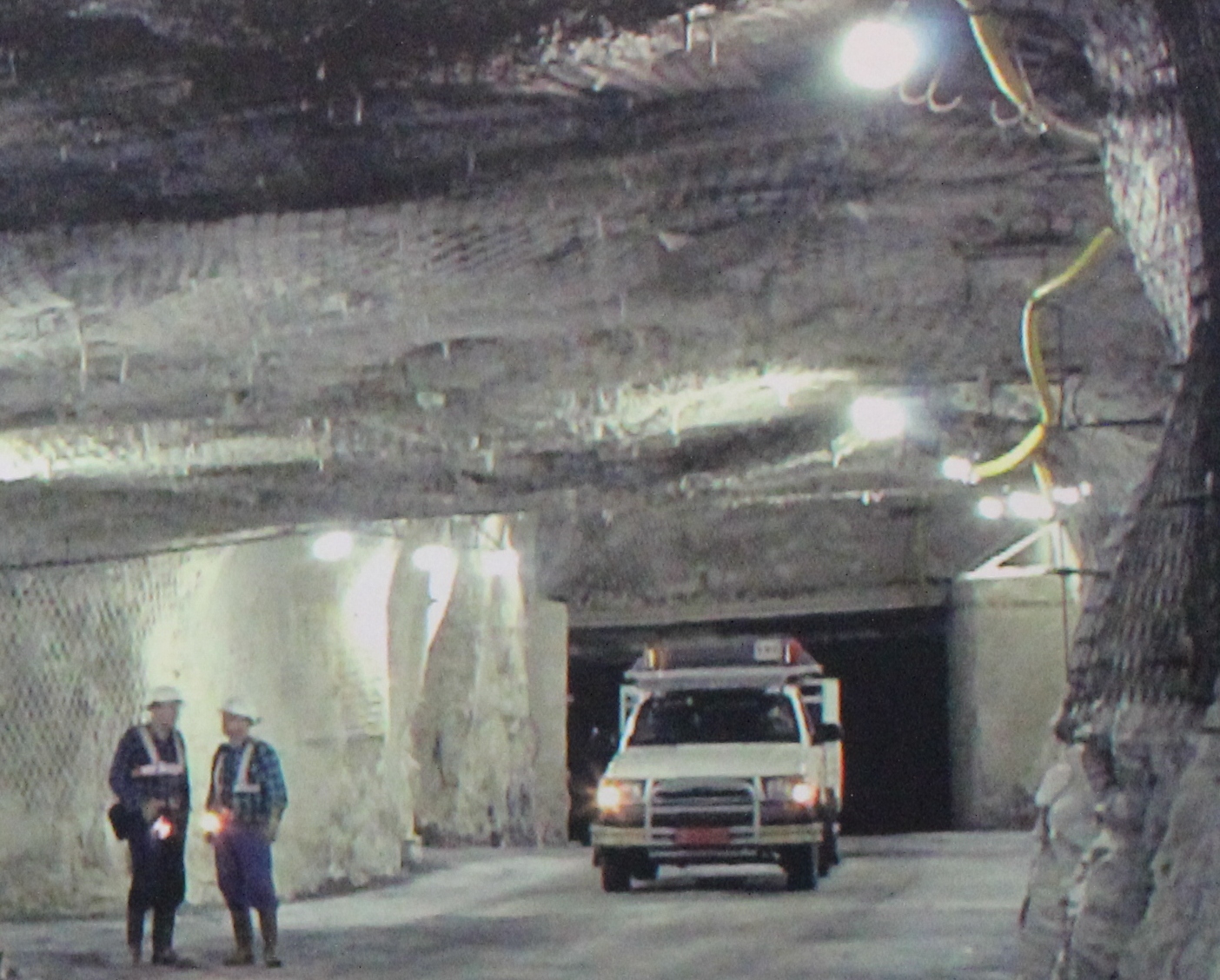 Ratownicy znaleźli ciało górnika. Żałoba w KGHM (WIDEO)