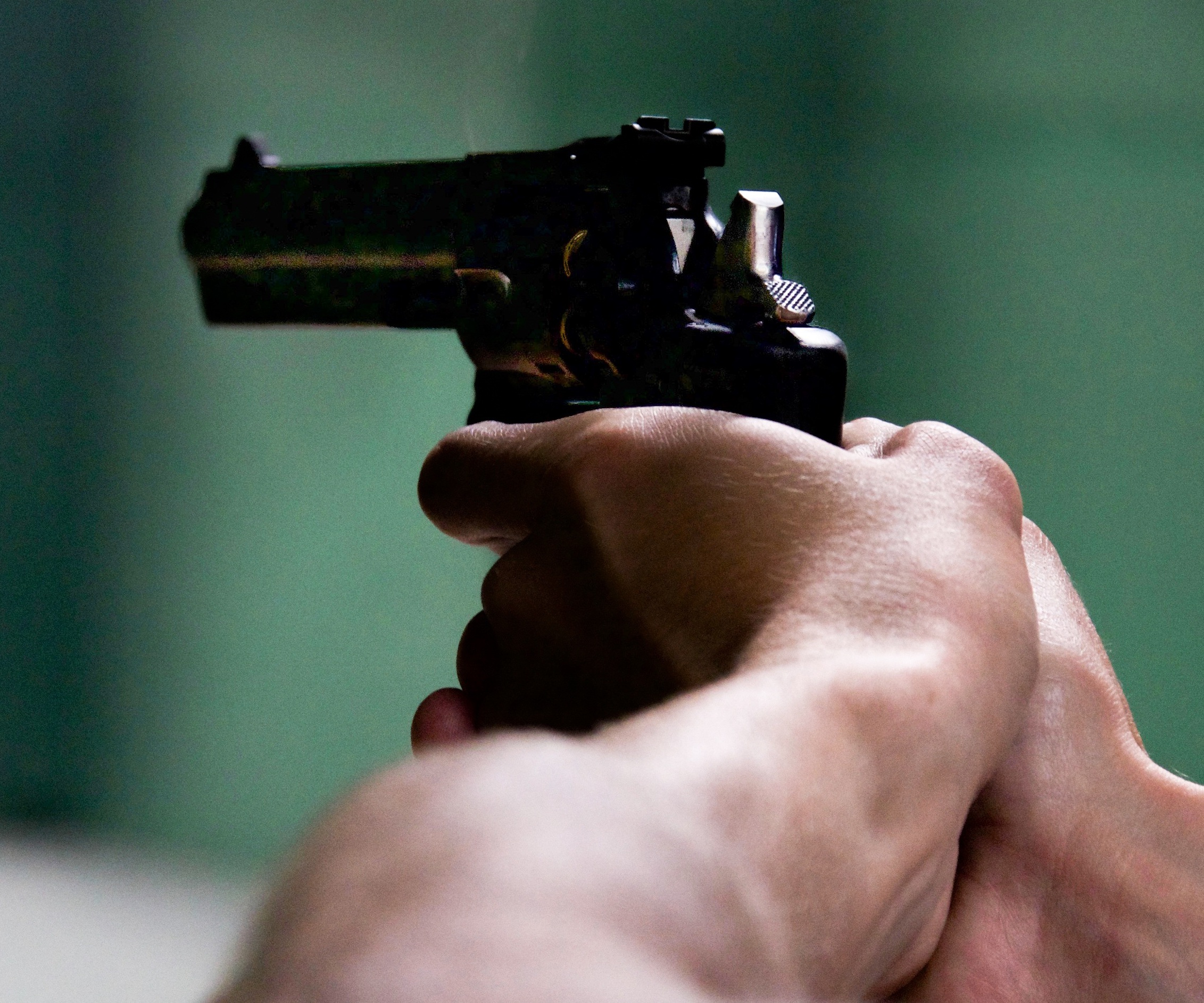 Strzelił do policjantów, posiedzi w areszcie