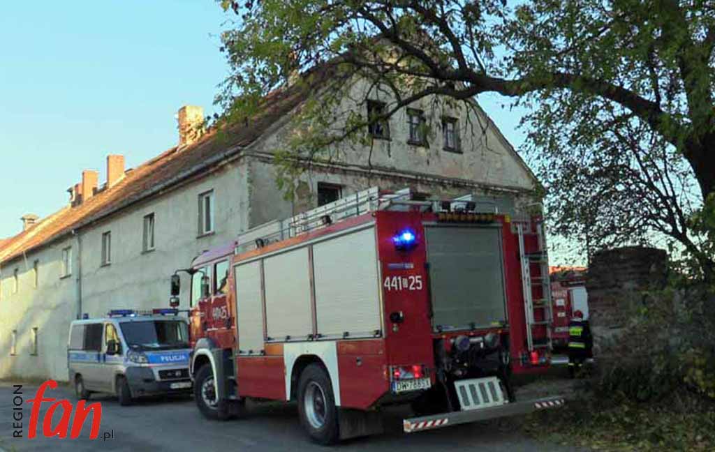 Ewakuacja mieszkańców kamienicy (WIDEO)