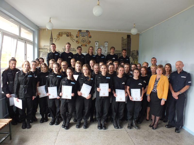 Uczniowie klas mundurowych mianowani na wyższe stopnie (FOTO)