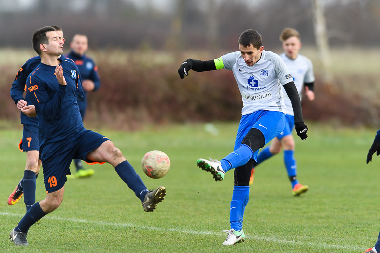 Mewa lepsza w derbach (FOTO)