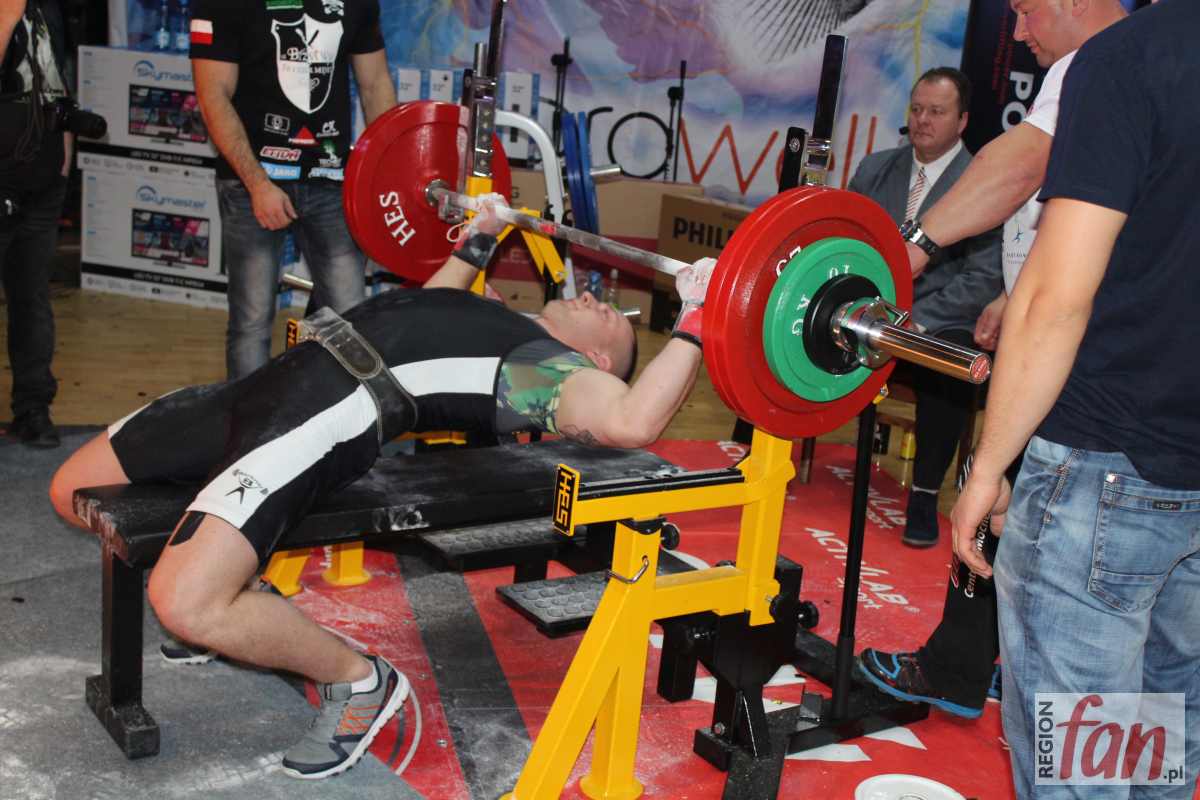 Sztangiści wycisnęli 48 ton (FOTO)