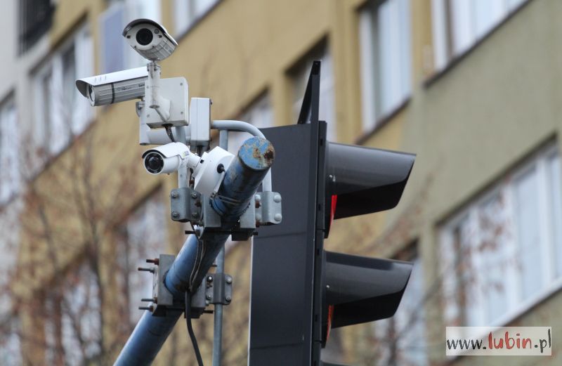 Wandal postraszył strażników bronią